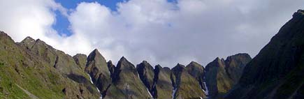 Mountain range Iglui Chandag in the East Sayan (photo: W. Petuchin)